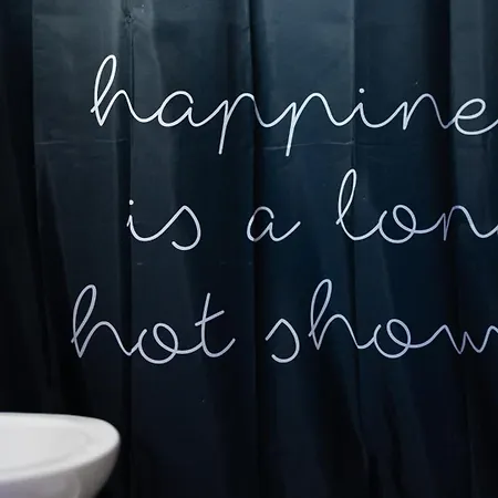 Estia Apt. With Parking 라리사