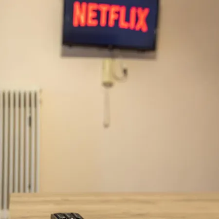 Estia Apt. With Parking 아파트 *