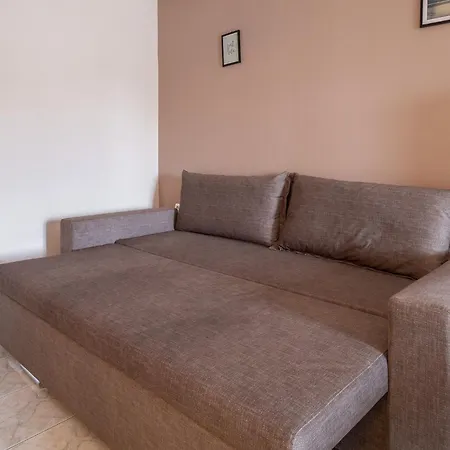 Apartament Estia Apt. With Parking *