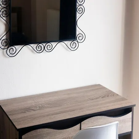 Estia Apt. With Parking * Larissa