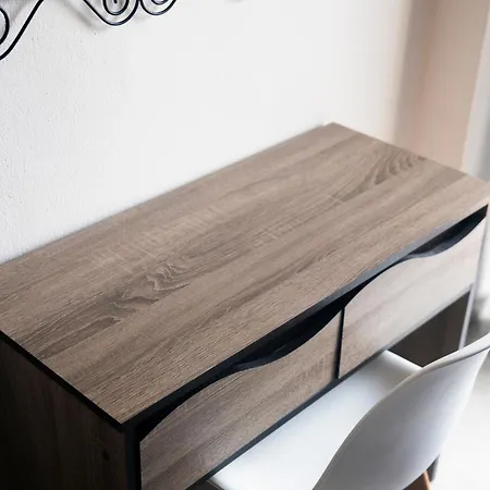 Estia Apt. With Parking Apartament Larissa