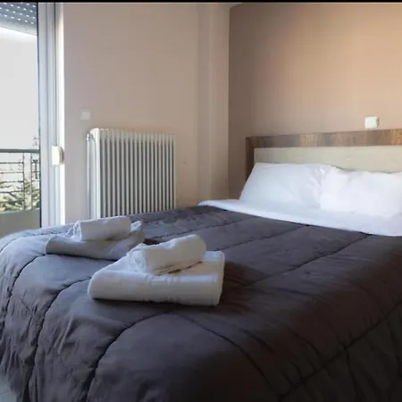 Estia Apt. With Parking Apartment Larissa