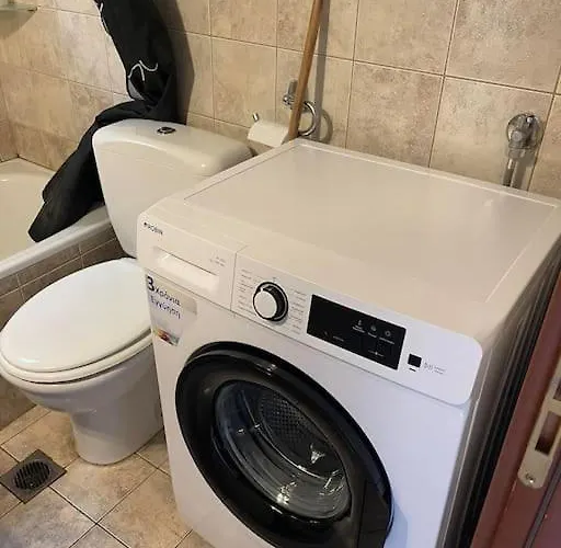 Estia Apt. With Parking Apartament Larissa